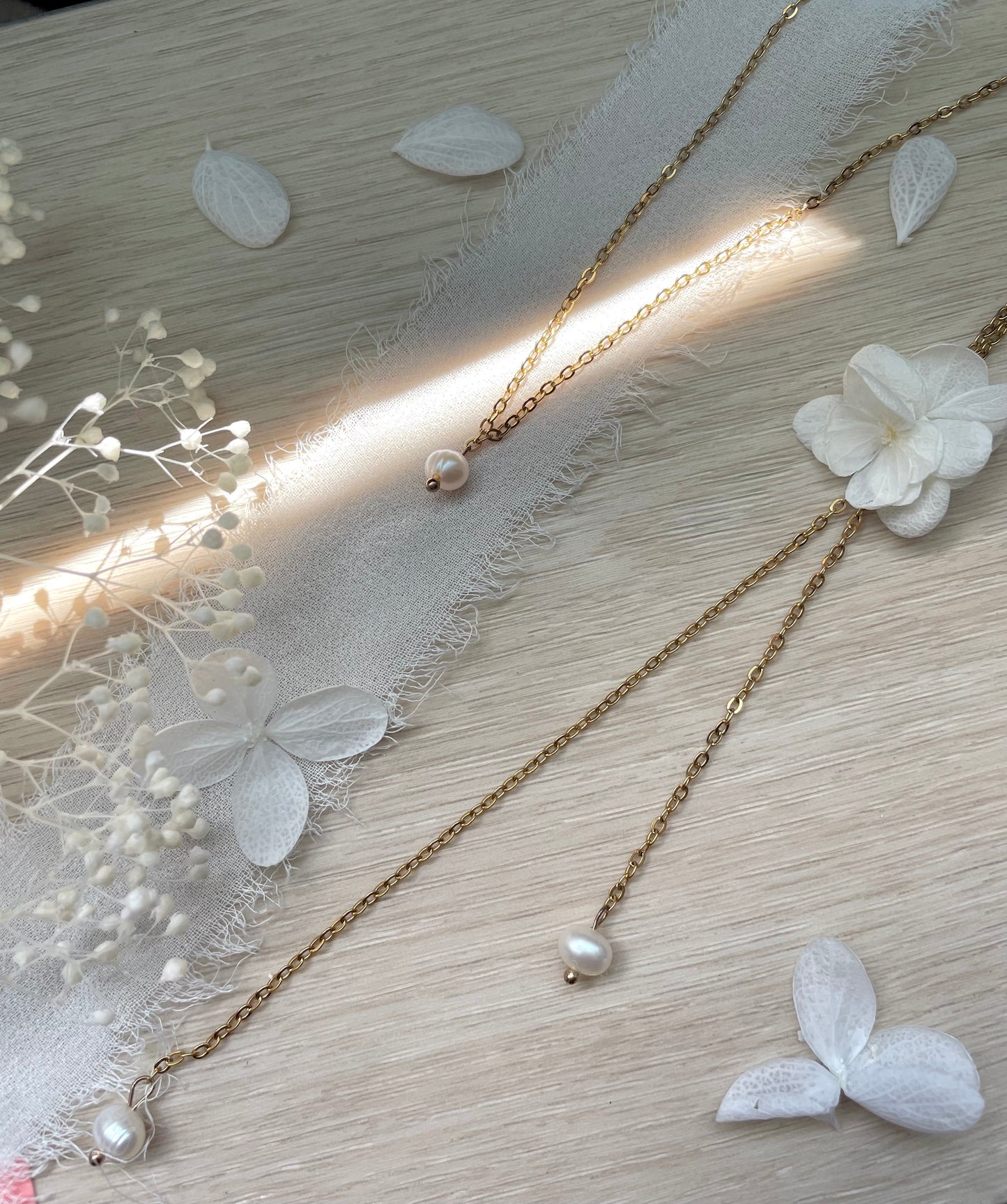 Collier de dos double chaîne perlée