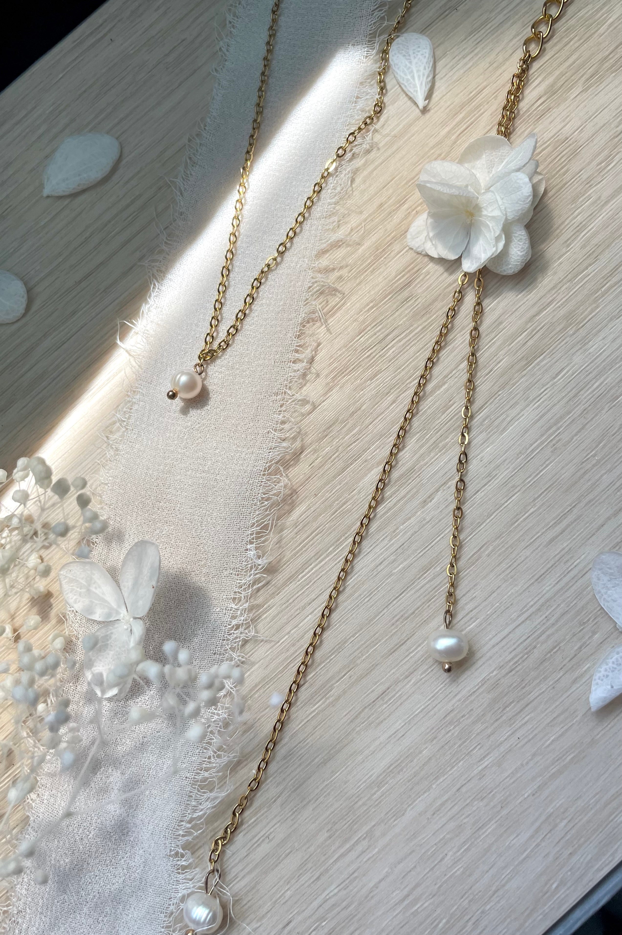 Collier de dos double chaîne perlée