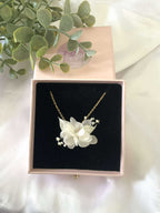 Collier simple avec hortensias stabilisé