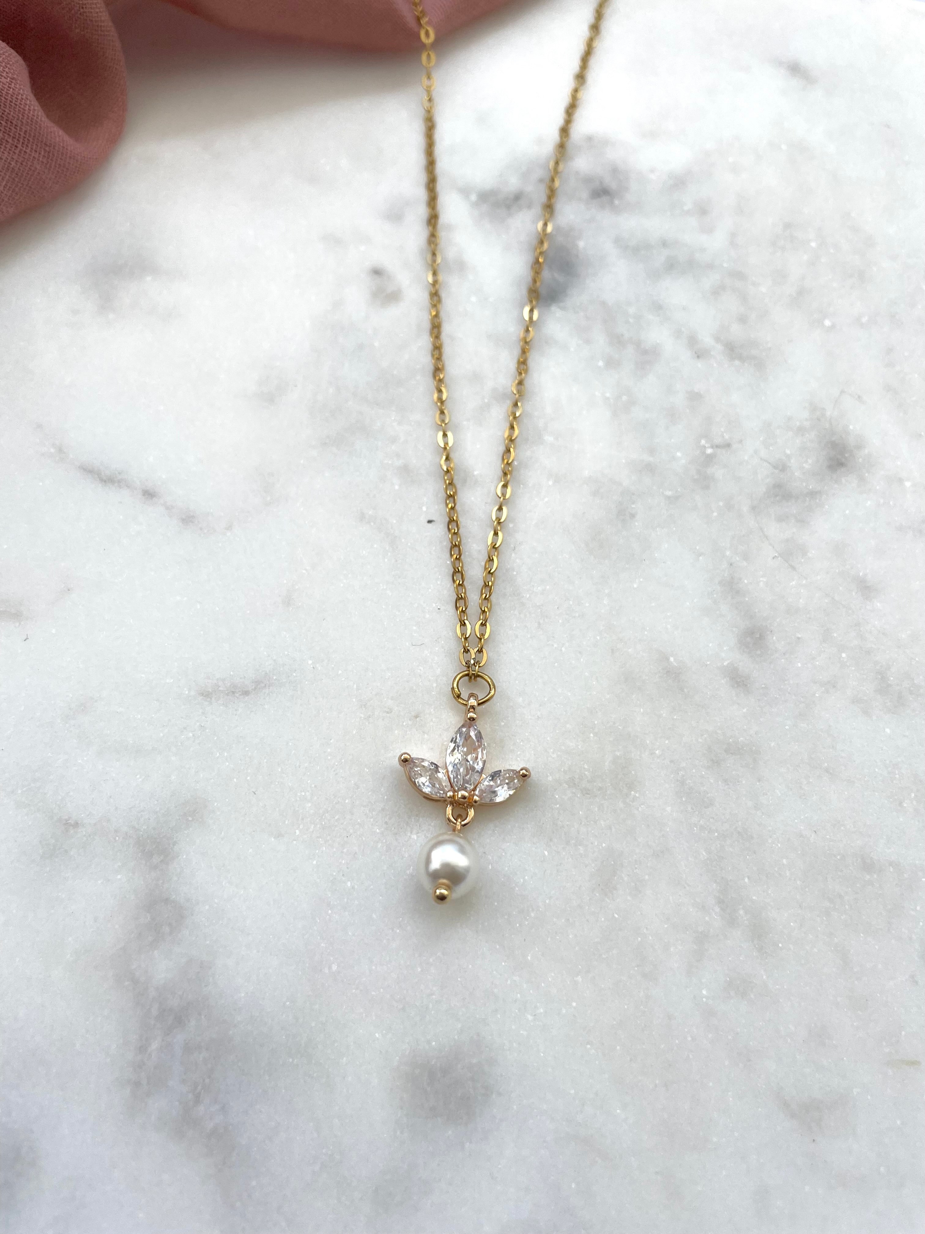 Collier fin fleur de zirconium - collection Minimalea