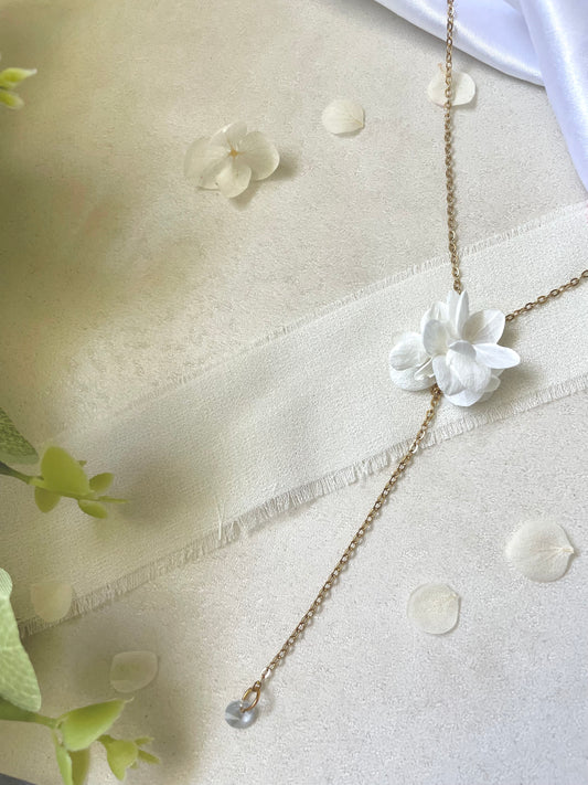 Collier Hortensia & Cristal – Chaîne fine dorée